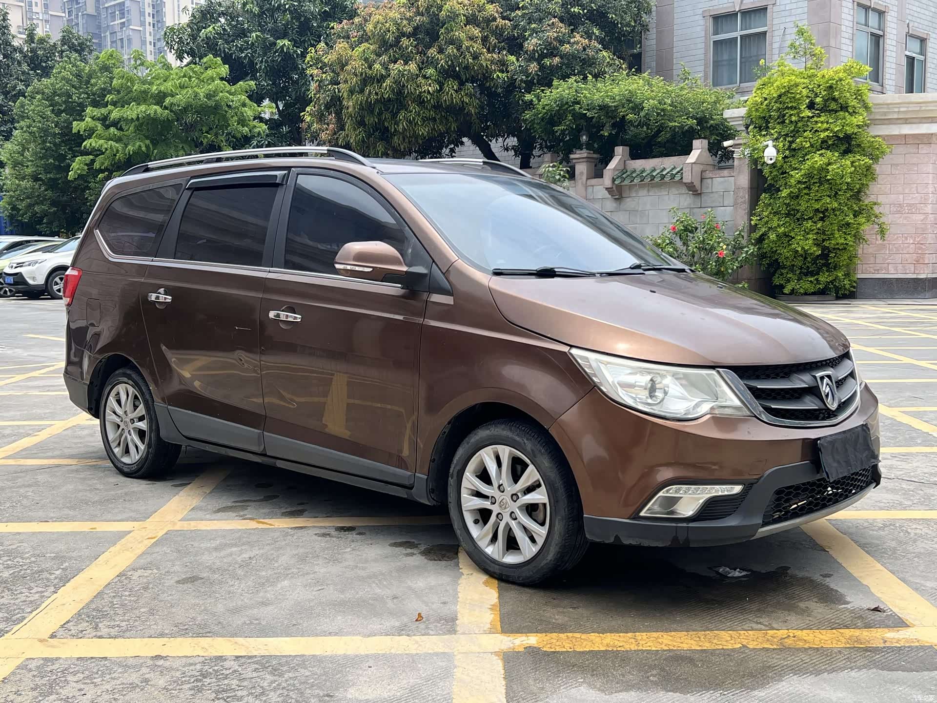 Wuling 730, 2015 2