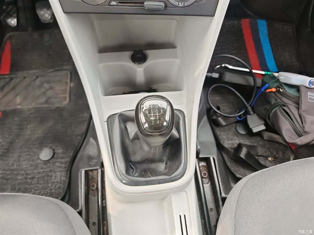 Skoda Rapid, 2015 14