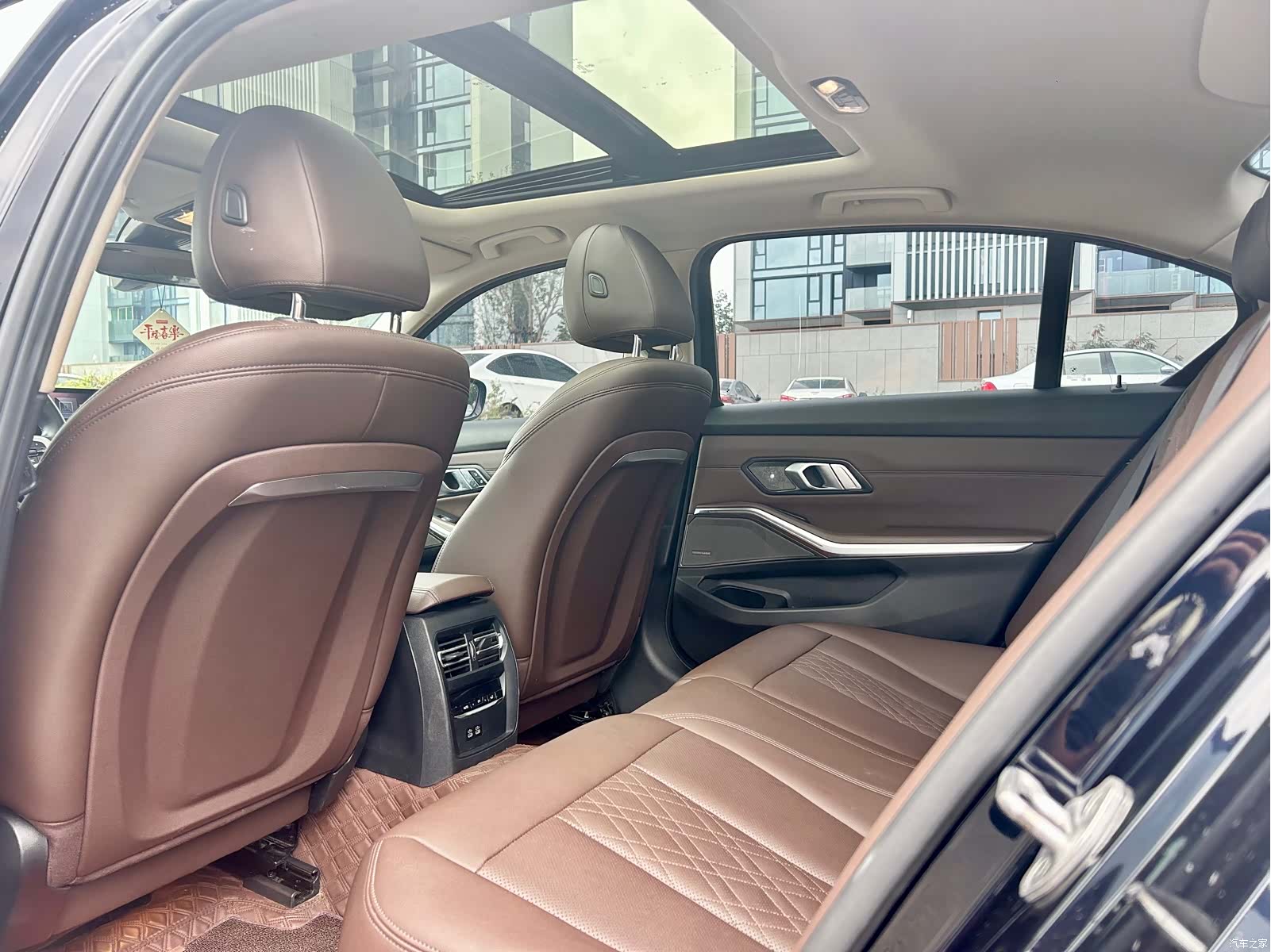 BMW 3 Series, 2024 все фото