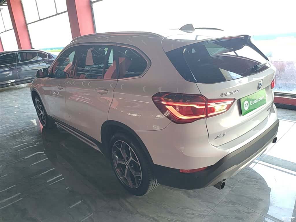 BMW X1, 2019 все фото