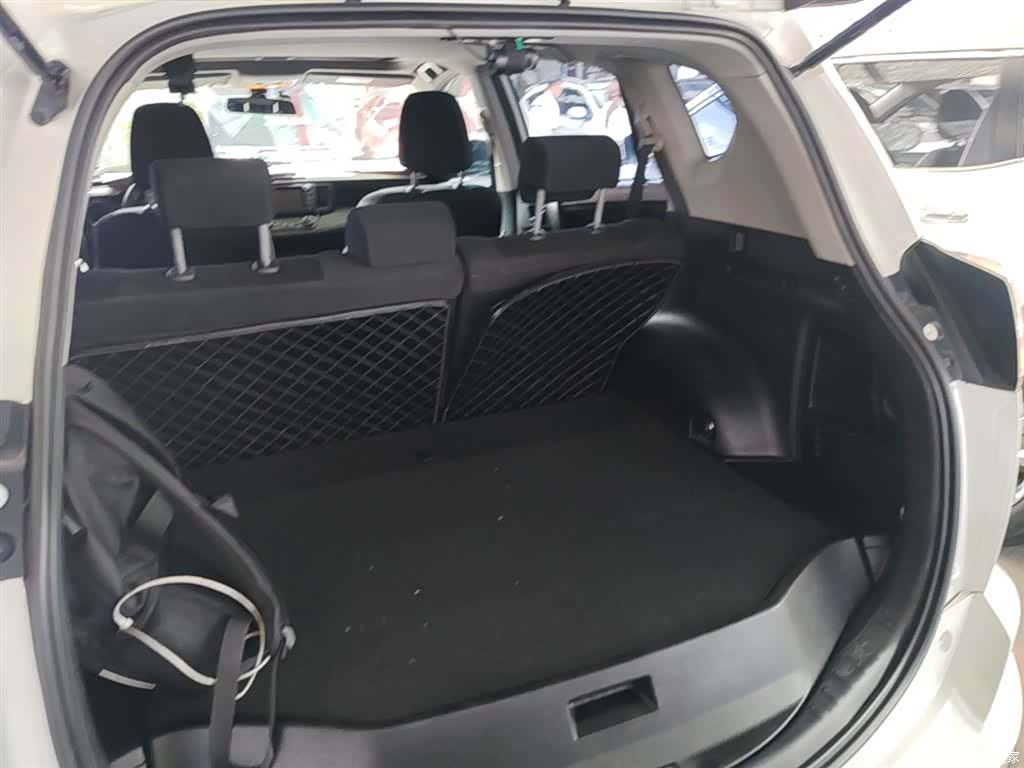Toyota RAV4, 2017 19