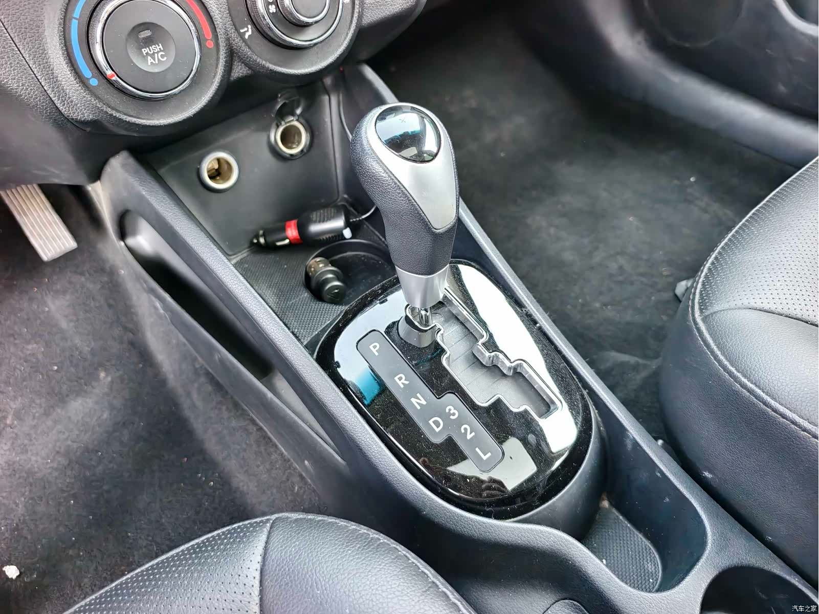 Kia K2, 2012 9