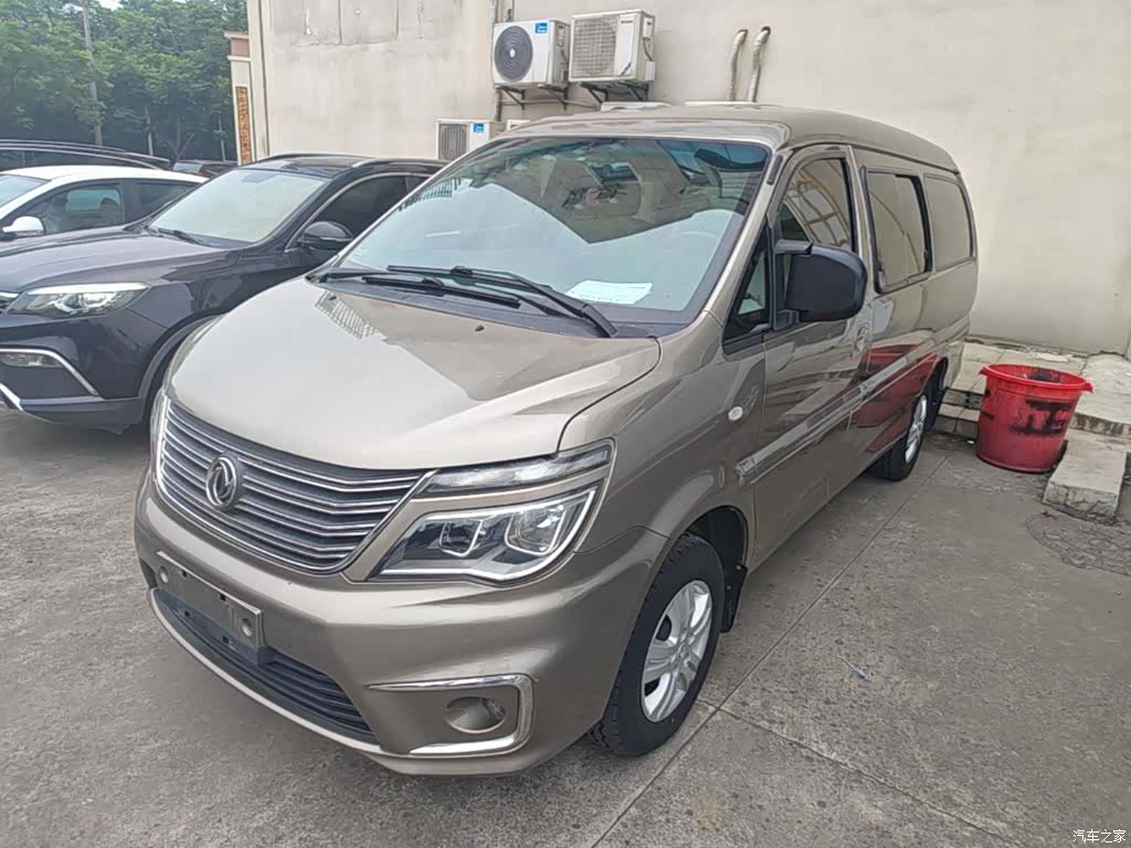 DongFeng M5, 2019 1