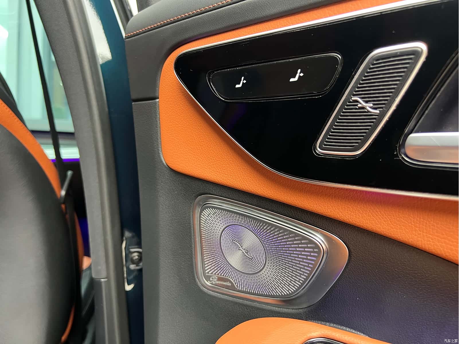 Mercedes-Benz C-Class, 2024 43