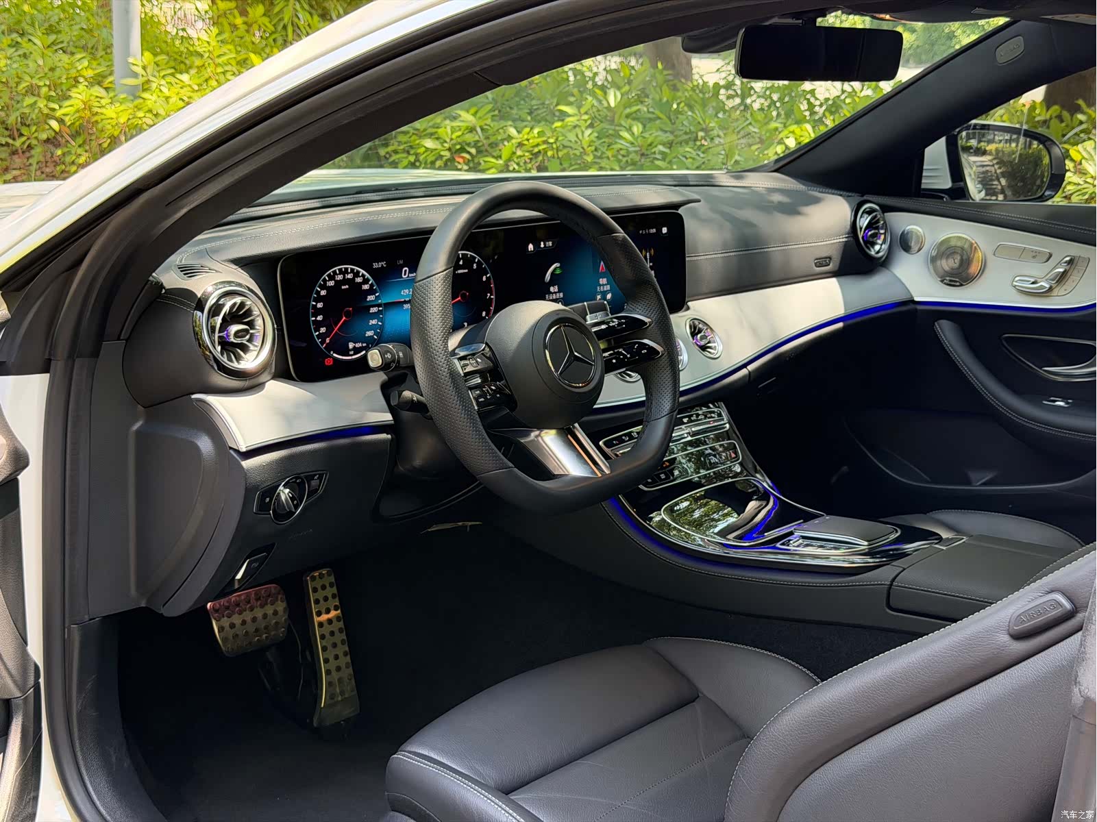Mercedes-Benz E-Class, 2022 10