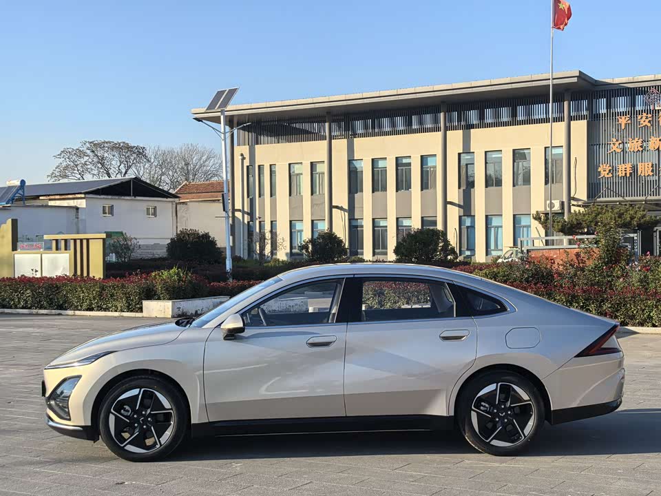 Wuling Wuling Starlight