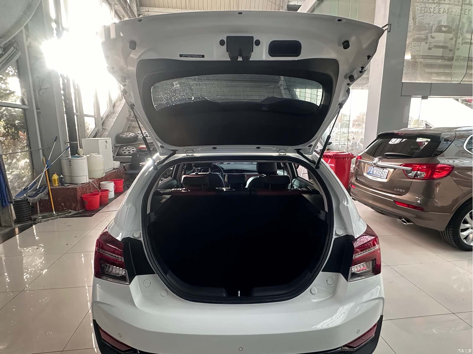 Geely S1, 2019 13