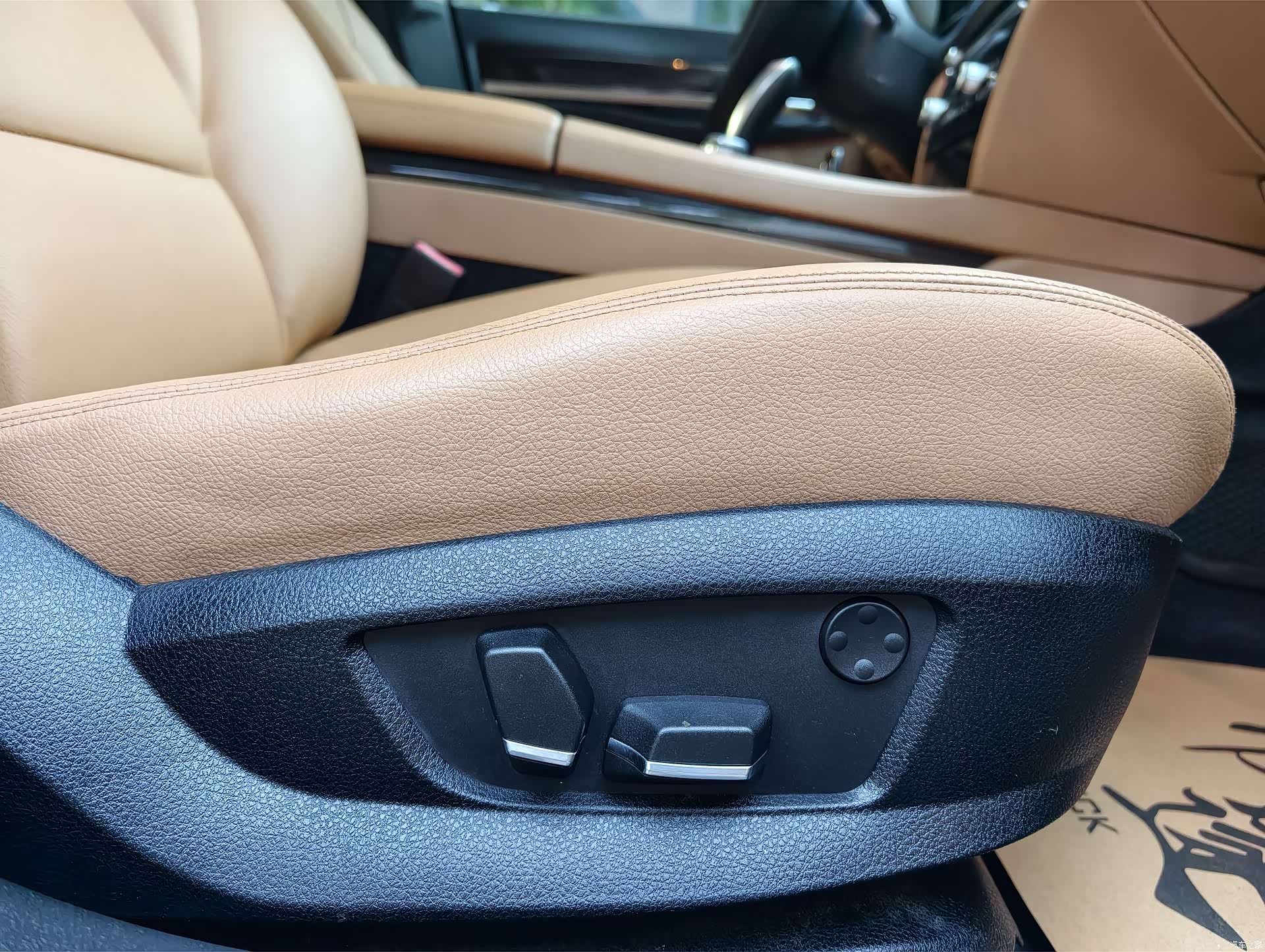 BMW 7 Series, 2011 15