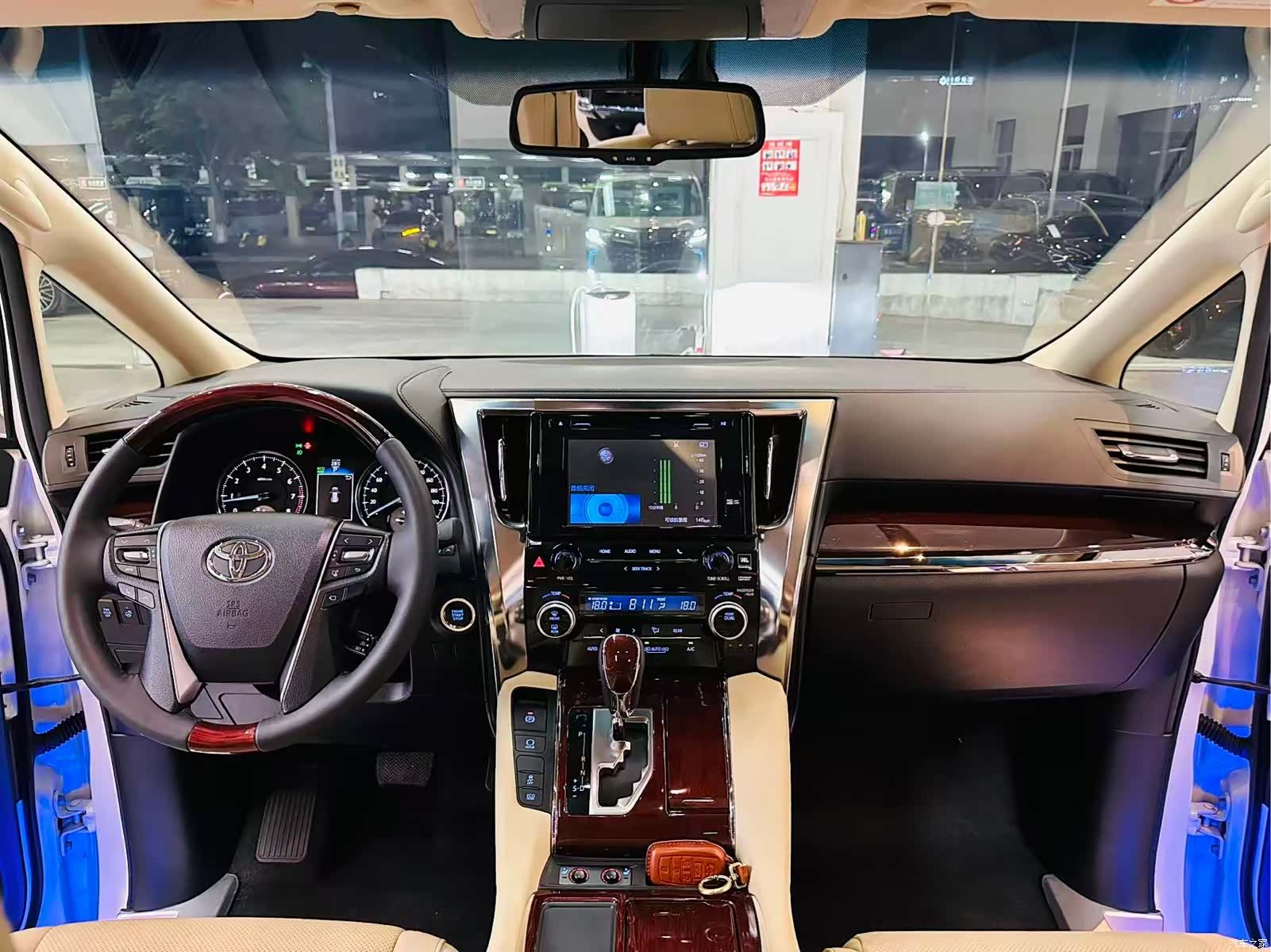 Toyota Alphard, 2016 8