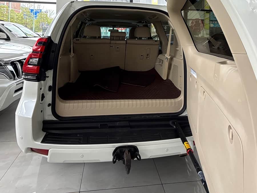 Toyota Prado 2024, фото 9