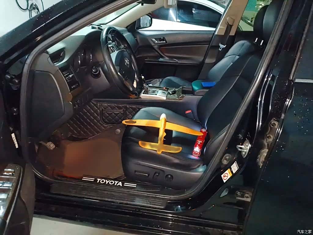 Toyota 2.5V, 2015 8