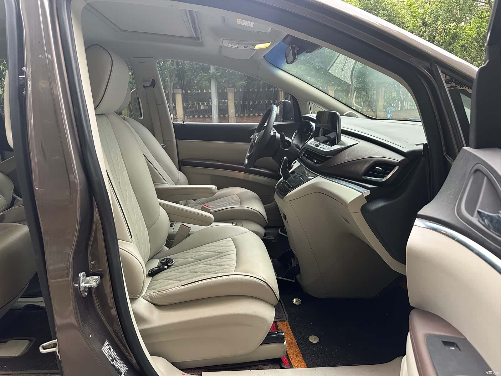 Buick GL8, 2022 15