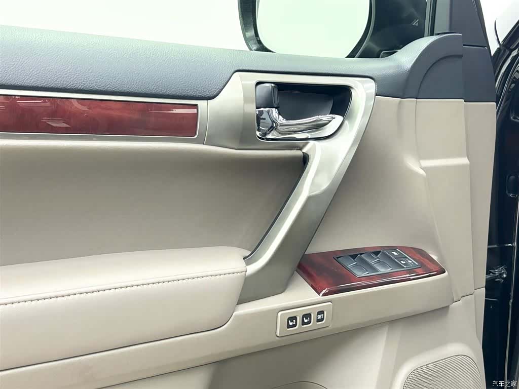 Lexus GX, 2013 9