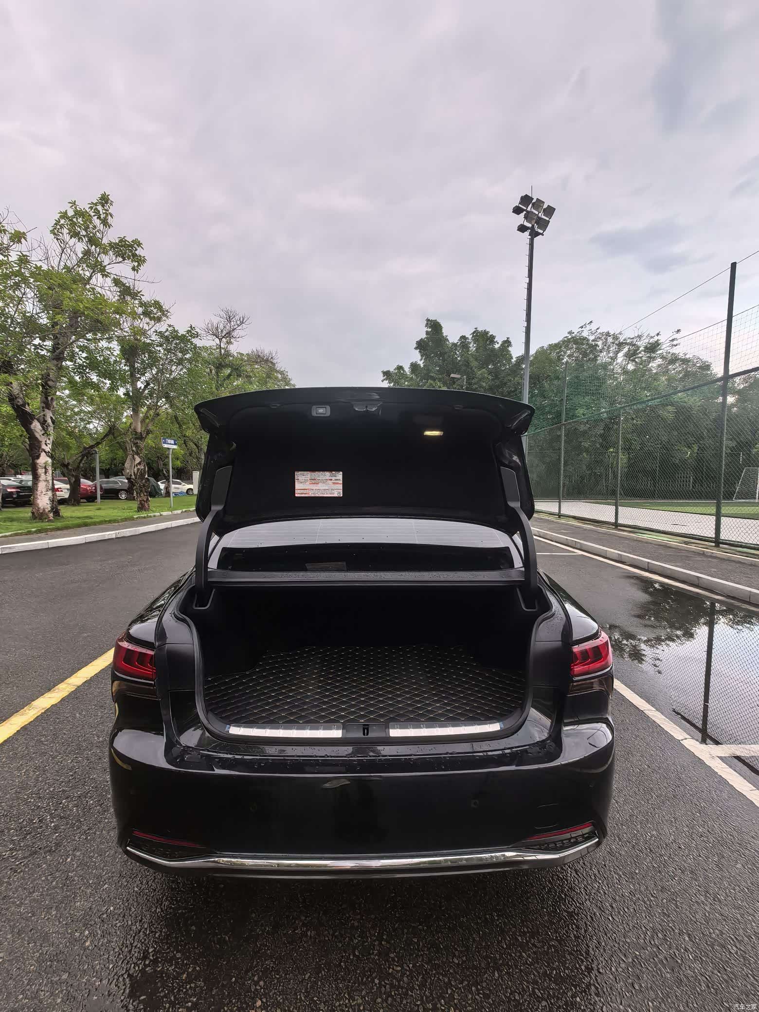 Lexus LS, 2023 17