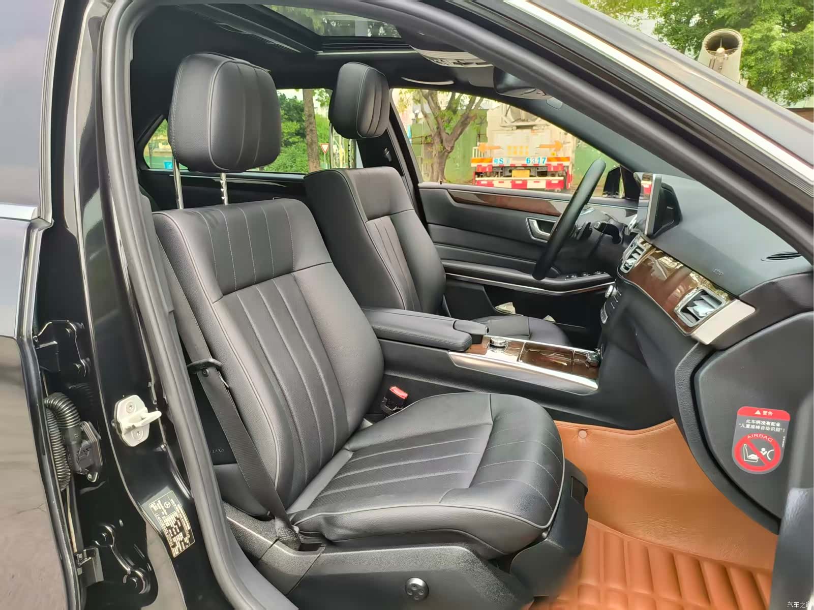 Mercedes-Benz E-Class, 2015 11