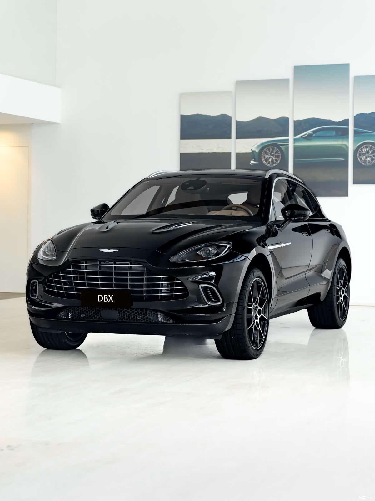 Aston Martin DBX