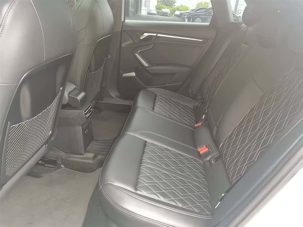 Audi Flying Spur, 2026 19