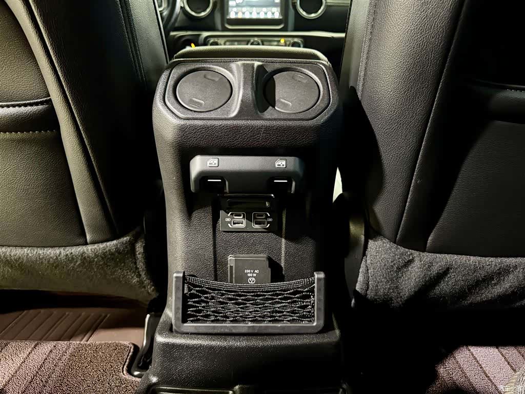 Jeep Wrangler, 2021 18