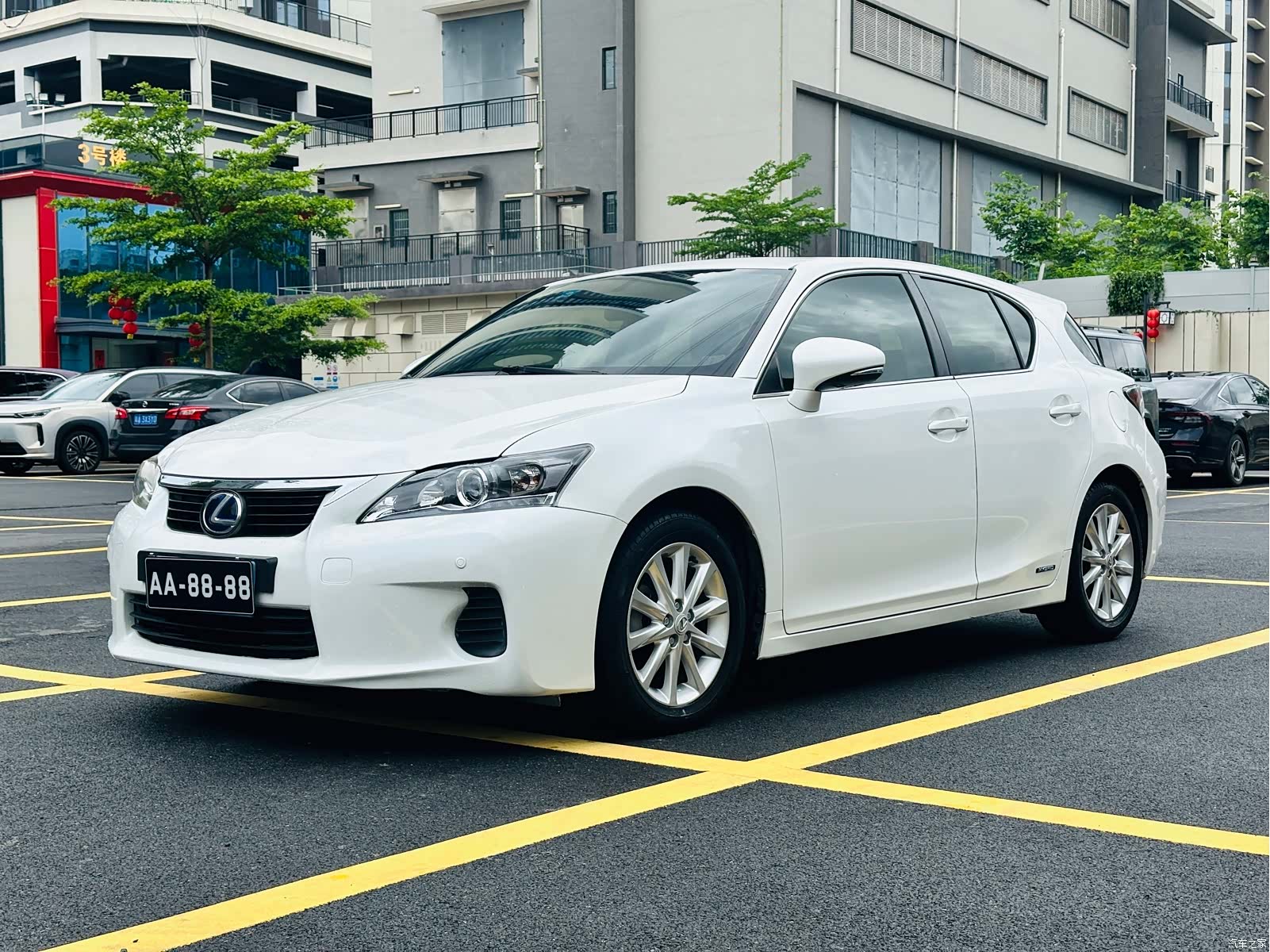 Lexus CT, 2013 1