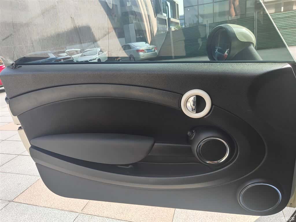 Mini ONE, 2013 9