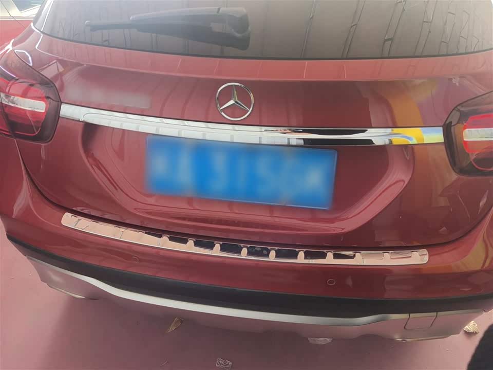 Mercedes-Benz GLA