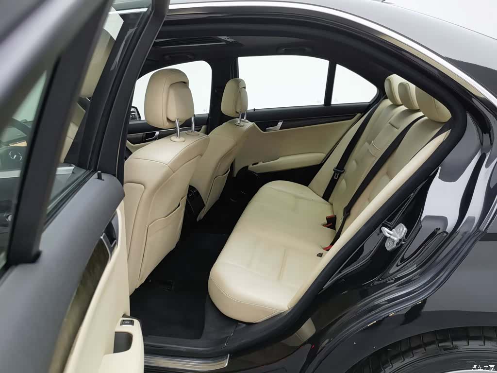 Mercedes-Benz C-Class, 2010 15