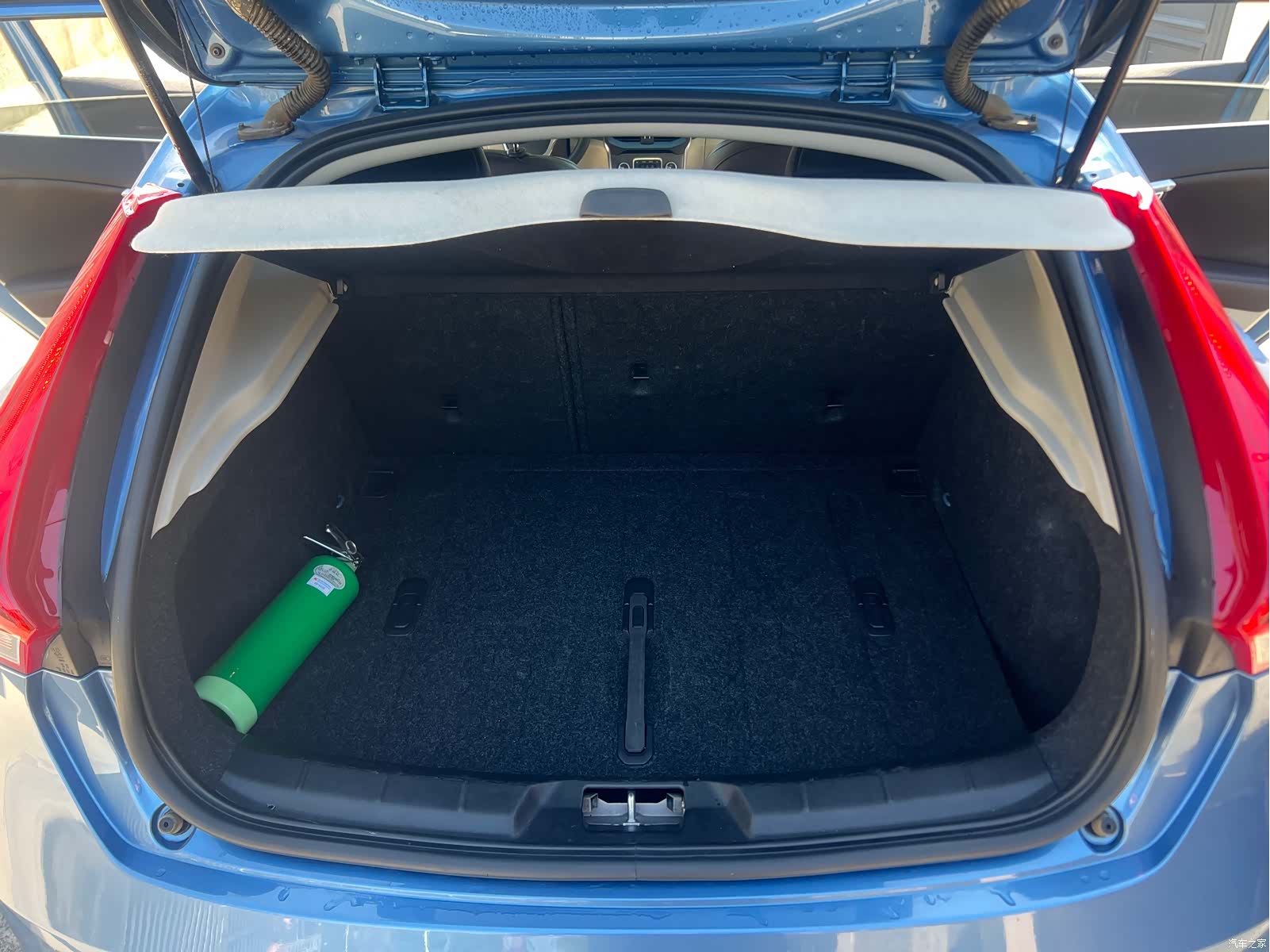 Volvo V40, 2016 21