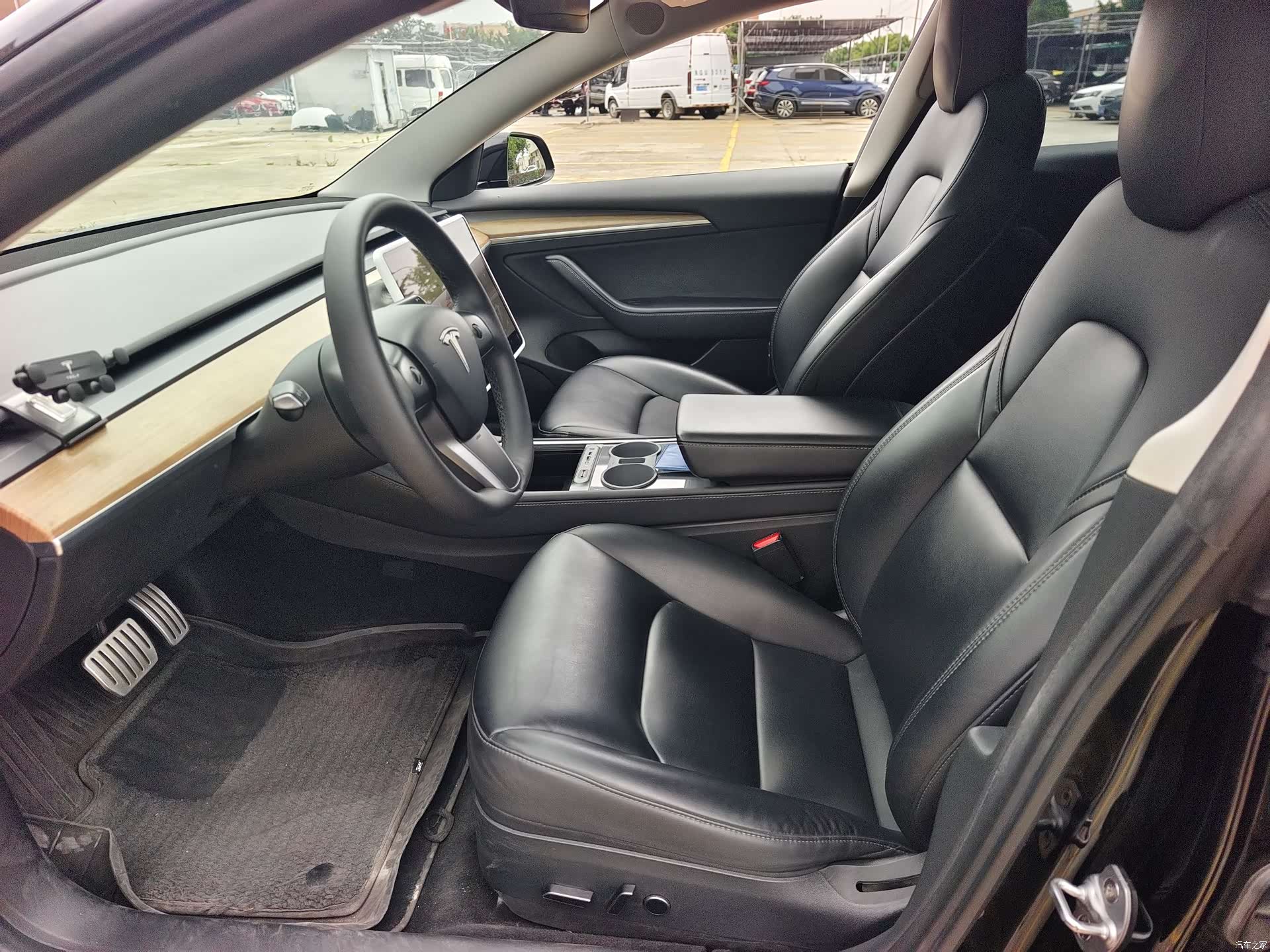 Tesla Model 3, 2022 11