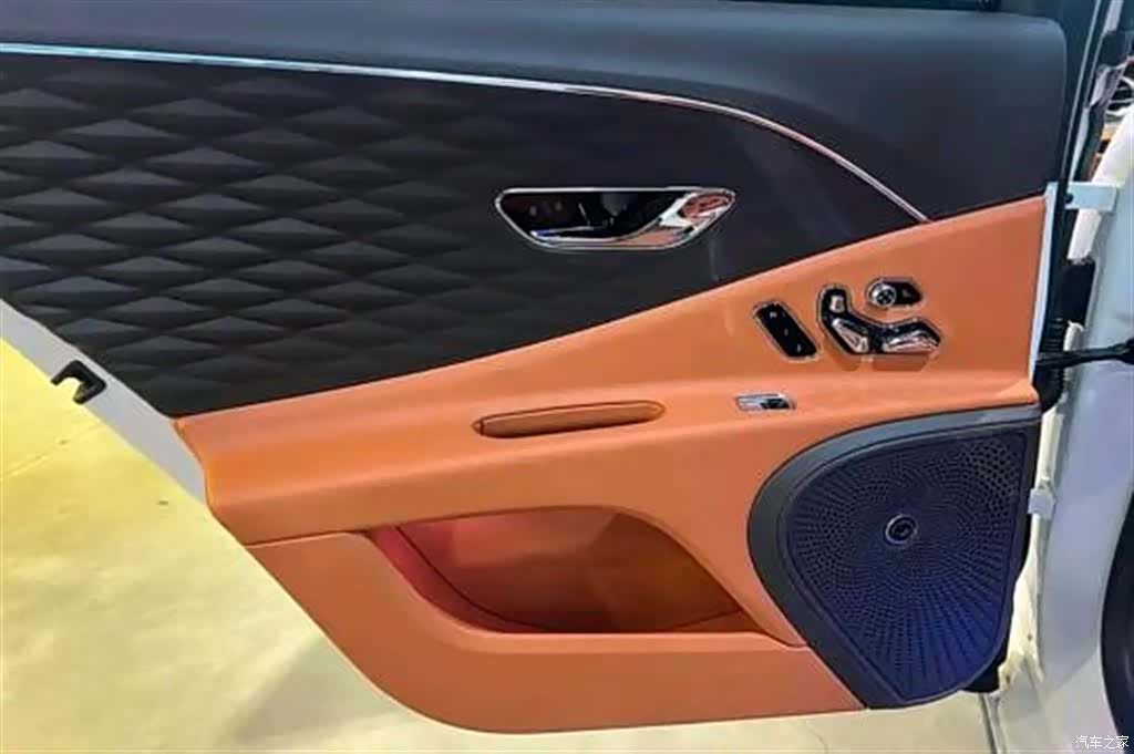 Bentley Flying Spur, 2022 все фото