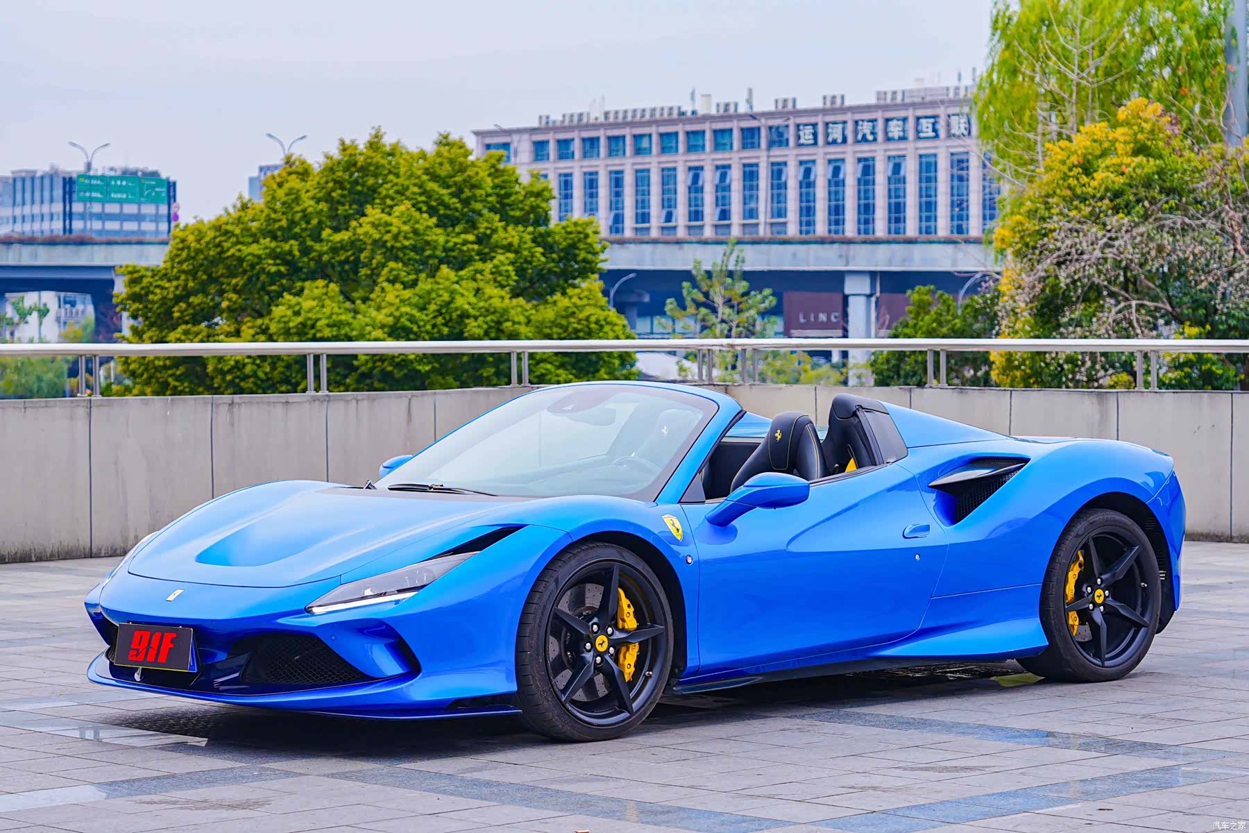 Ferrari F8