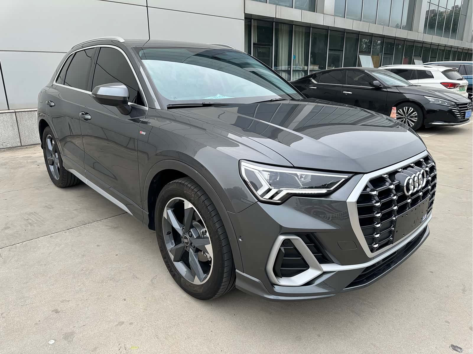 Audi Q3, 2022 3
