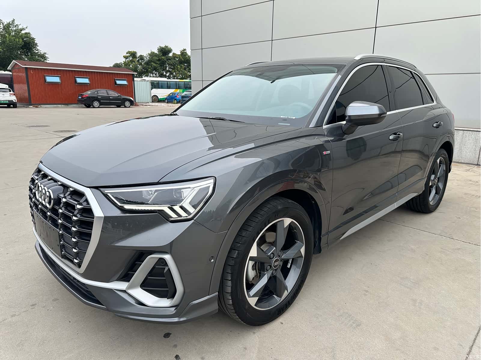 Audi Q3, 2022 1