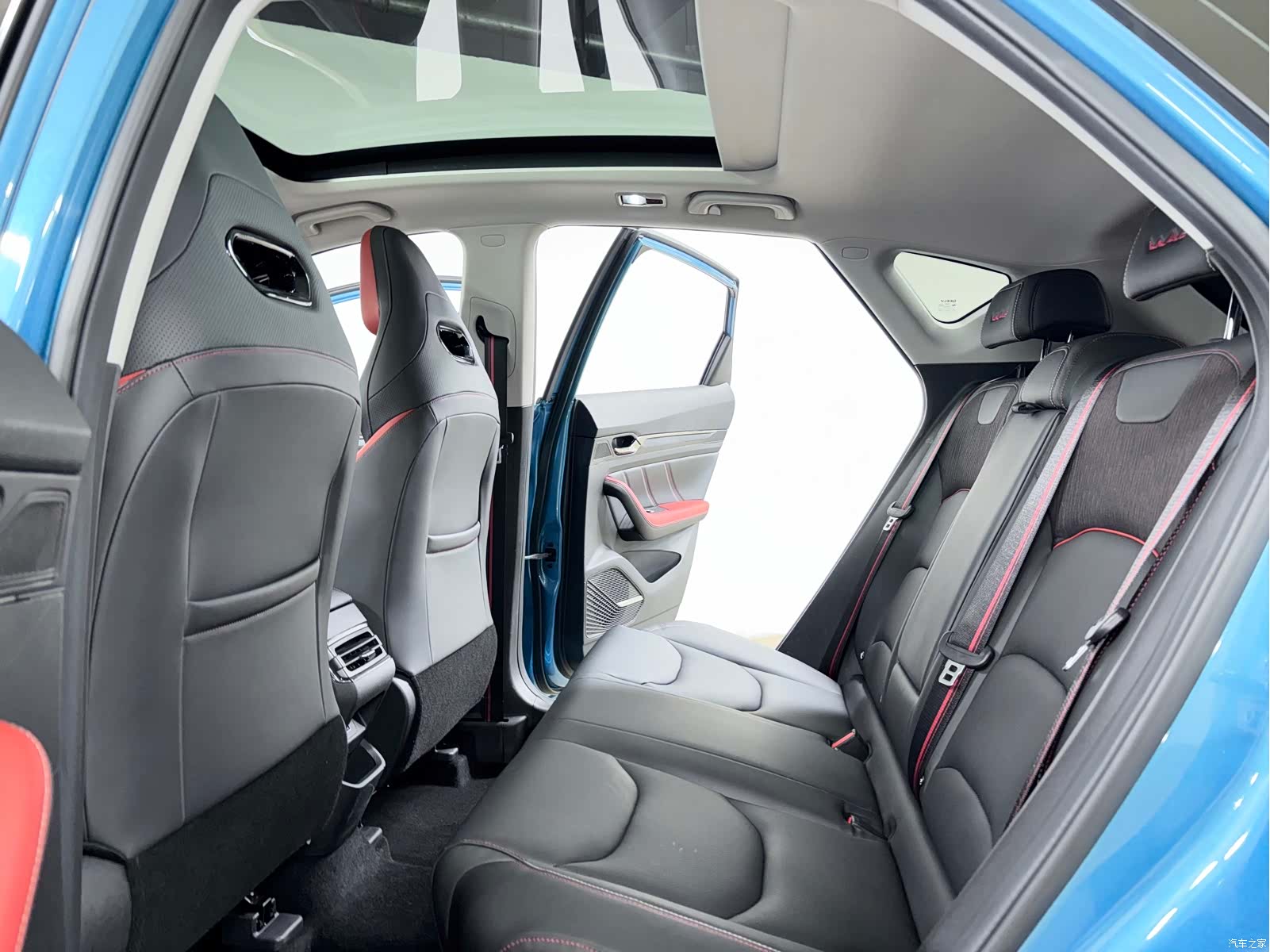 Geely Emgrand, 2021 8