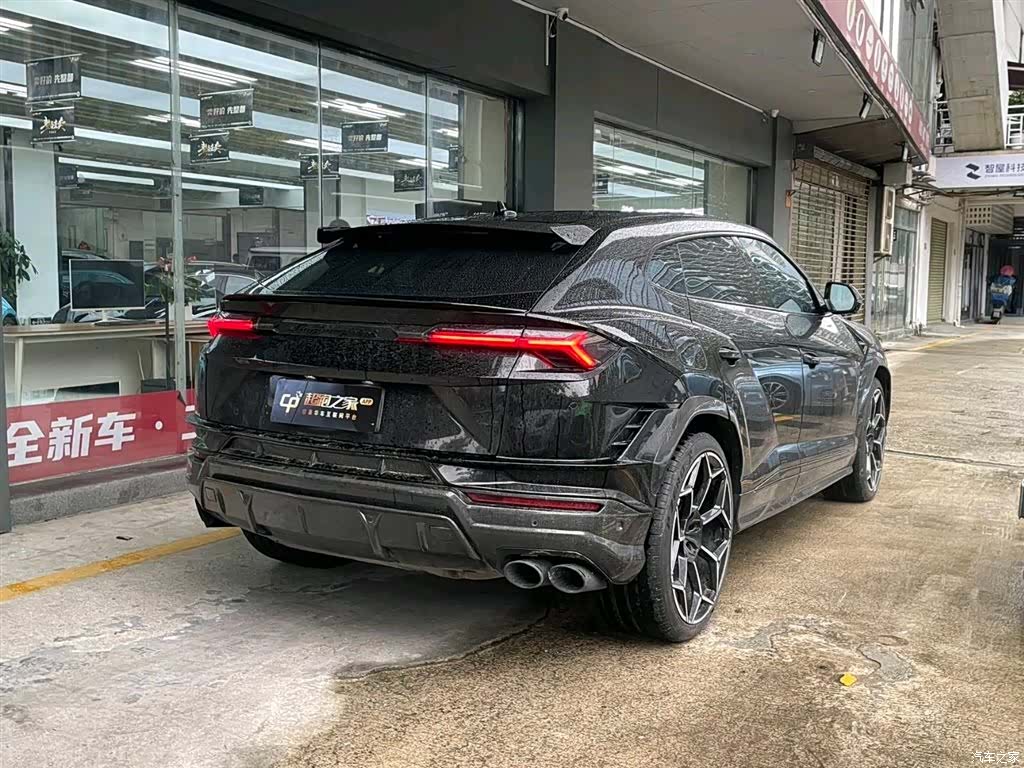 Lamborghini Urus, 2019 4