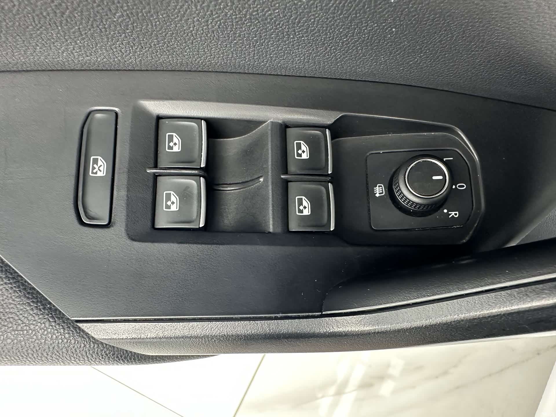 Volkswagen Sagitar, 2022 12