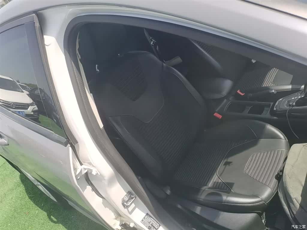 Ford Focus, 2018 25