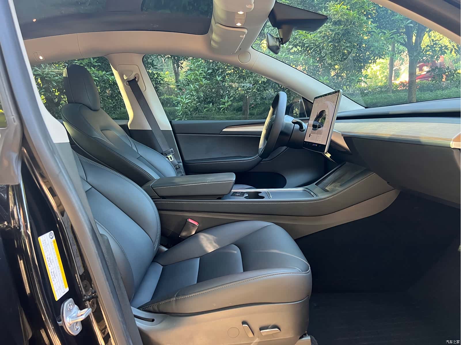 Tesla Model Y, 2022 14