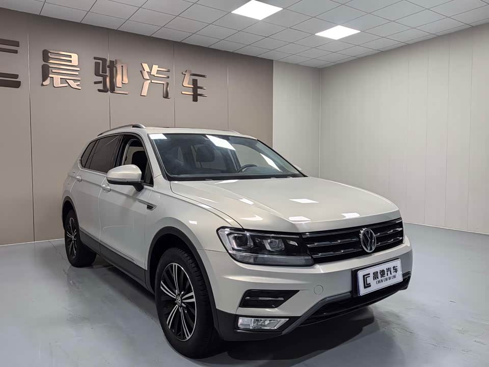 Volkswagen Tiguan L