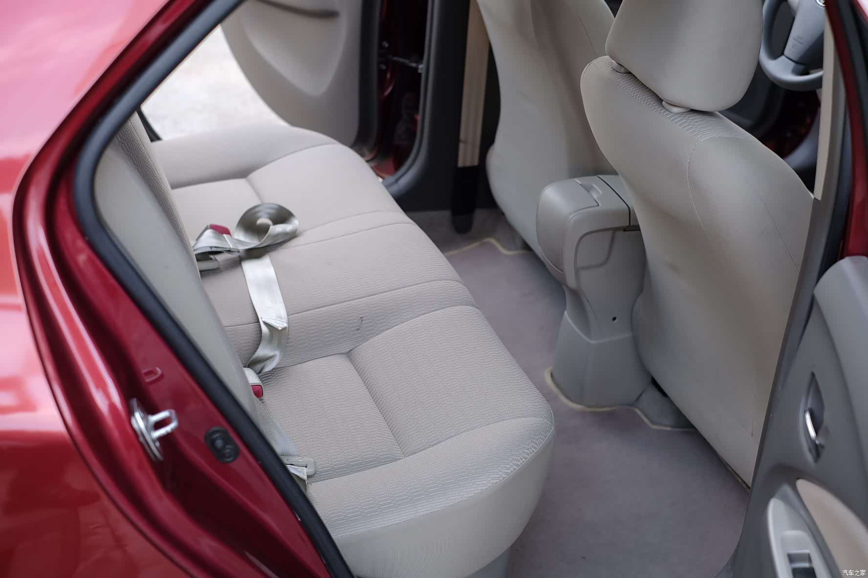 Toyota GL-S, 2012 27