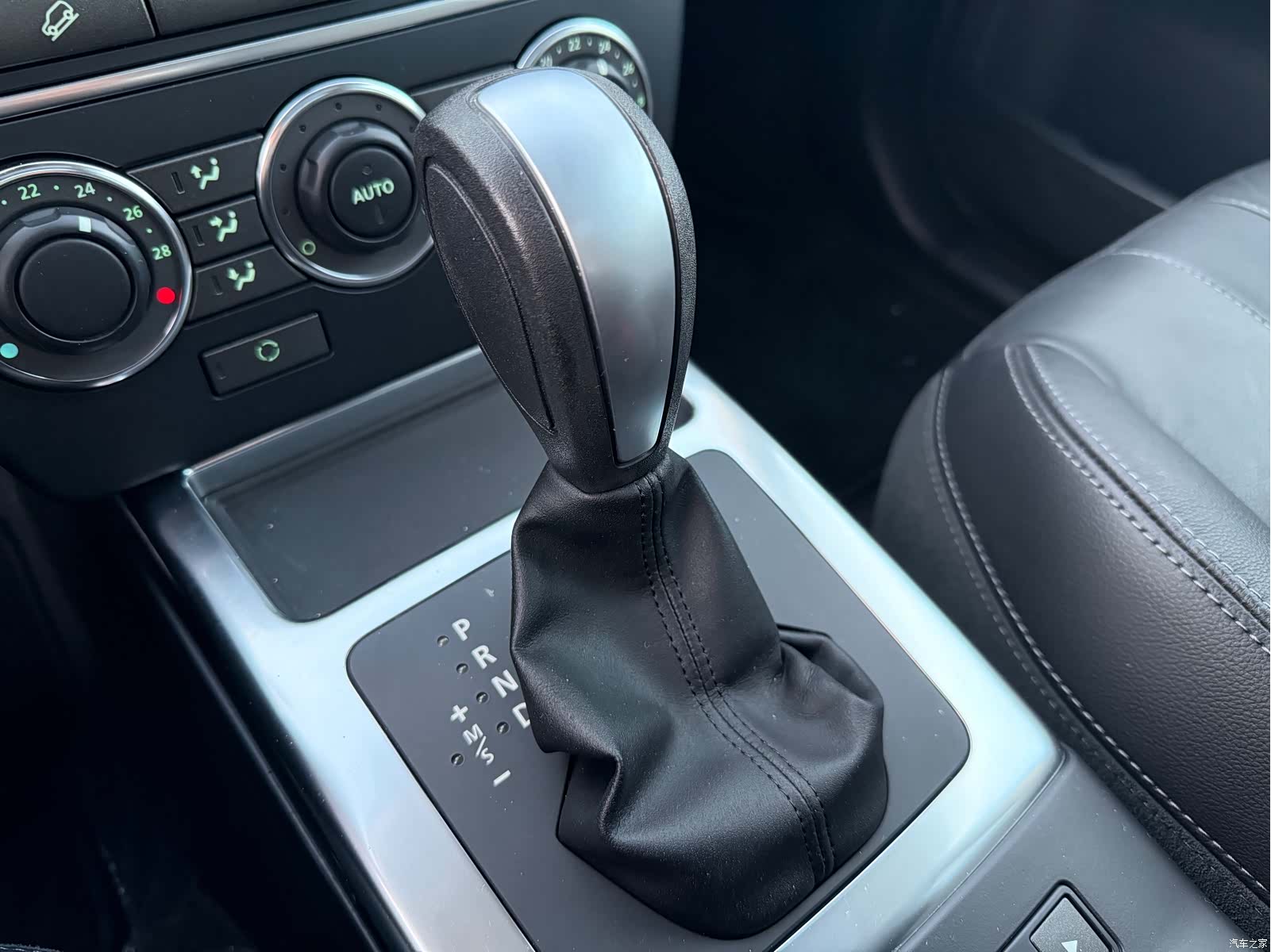 Land Rover Si4, 2013 15