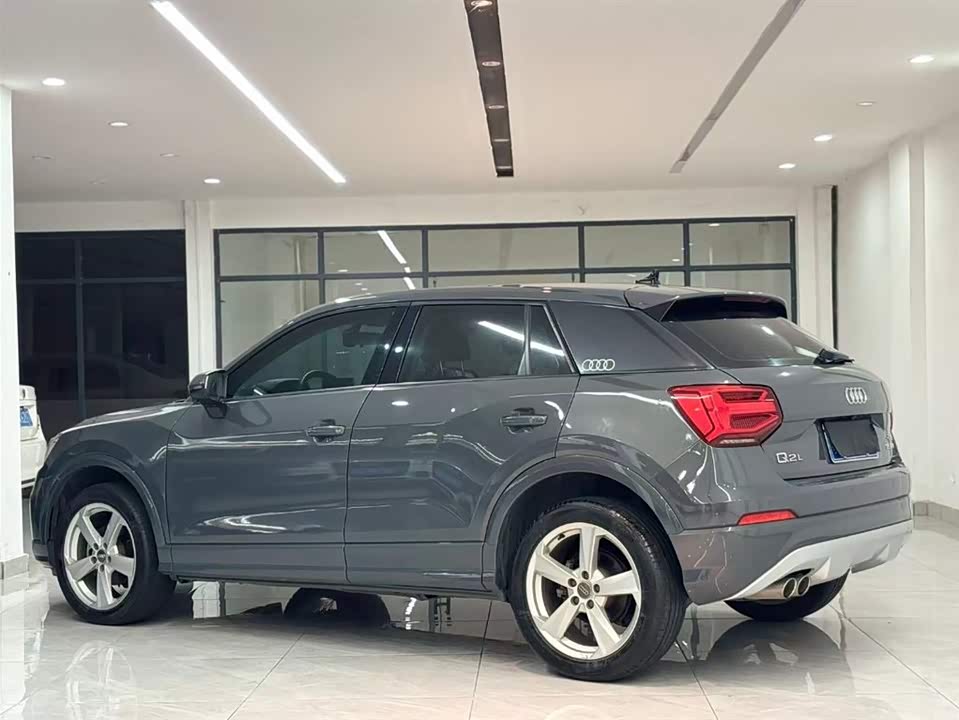 Audi Q2L