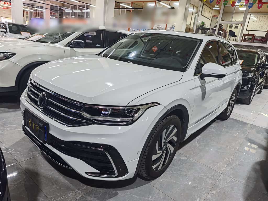Volkswagen Tiguan L