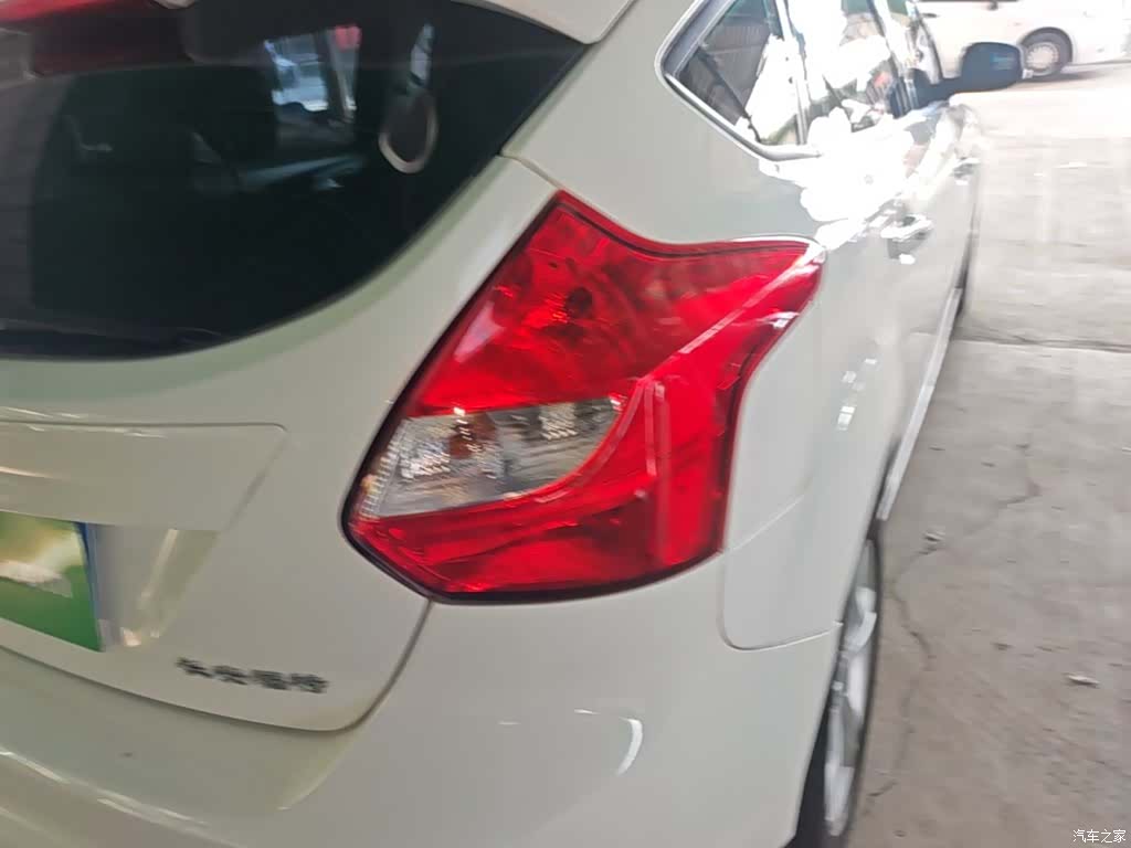 Ford Focus, 2014 8