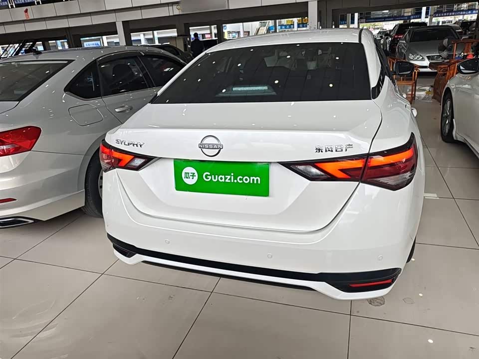 Nissan Xuan Yi