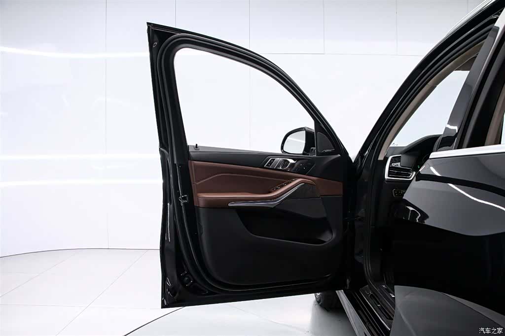 BMW X5, 2019 11