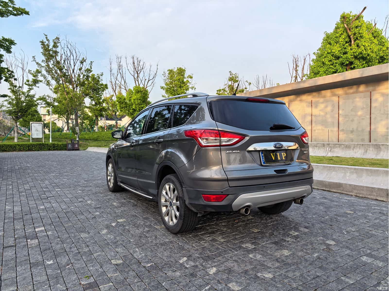 Ford Kuga, 2013 9