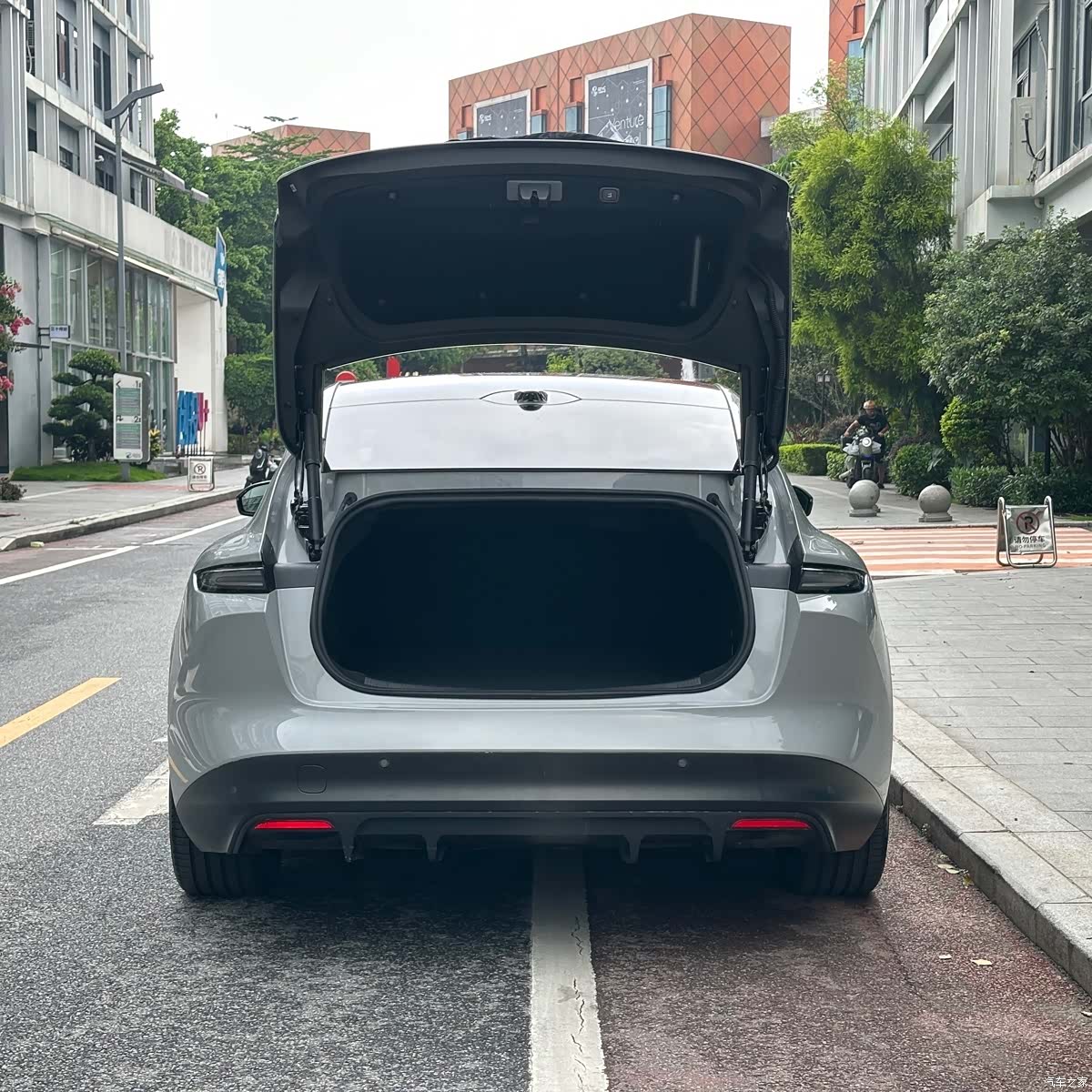NIO ET5, 2024 8