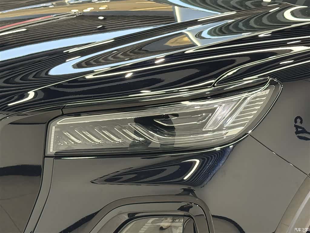 Hongqi HS5, 2024 8