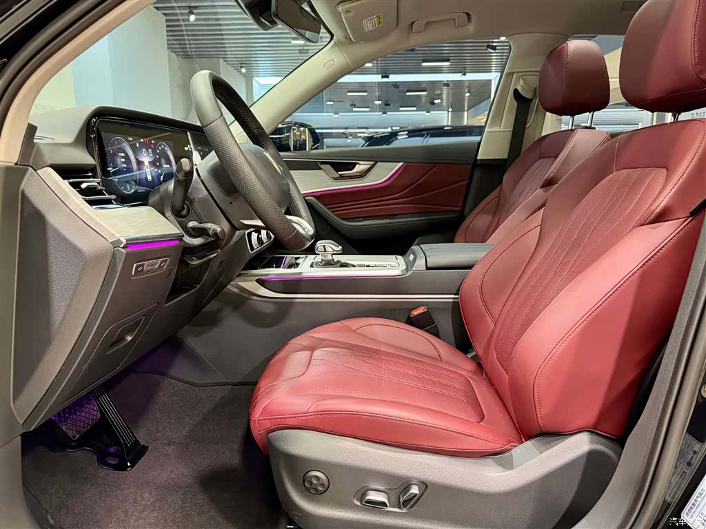 Hongqi HS5, 2024 18
