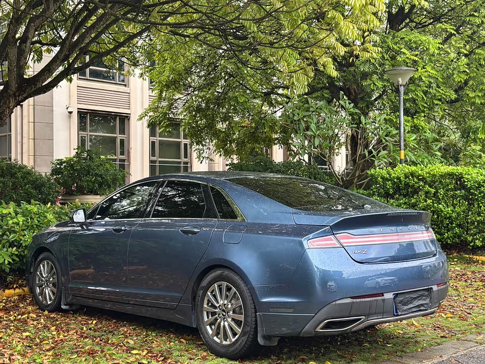 Lincoln MKZ